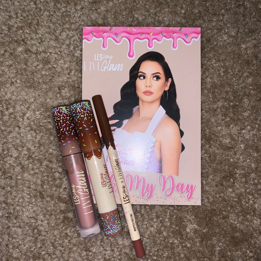 Les Do Makeup X Liveglam Bake my Day collection.